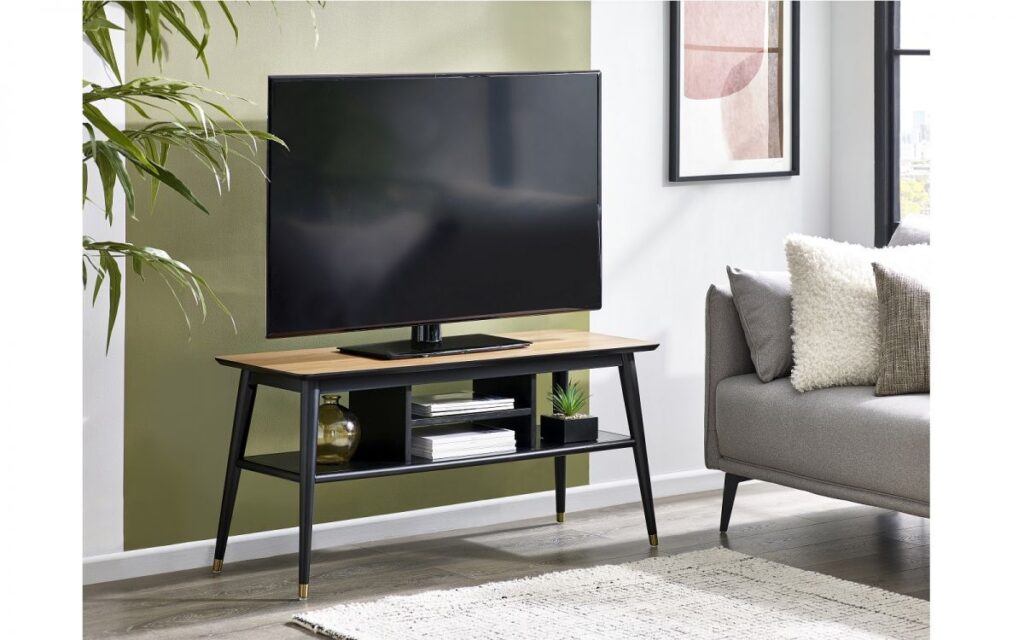 Findlay media unit roomset