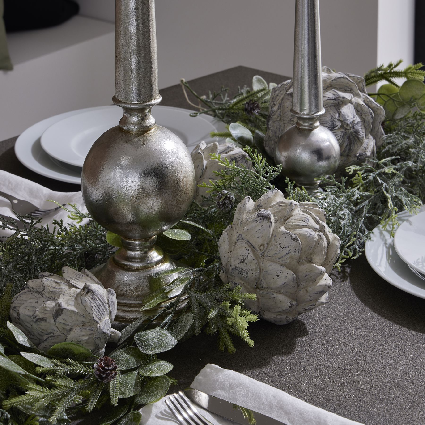 Garda Decorative Large Artichoke - Image 3
